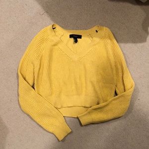 NWOT yellow crop sweater